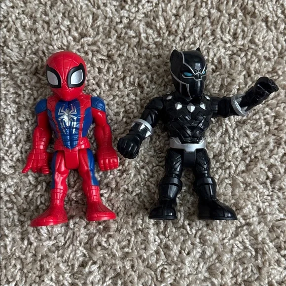 Marvel Action Figure Bundle - Picture 4 of 5